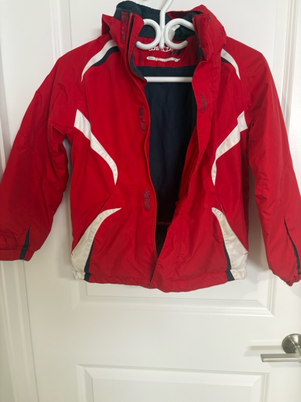 Wedze Red Hooded Ski Jacket with White Accents Water Prooof - Picture 2 of 8